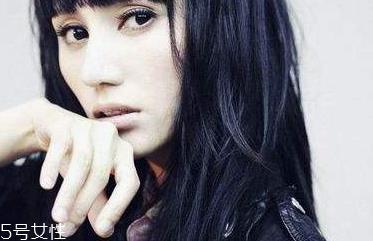 凹眼窝适合什么眼影 珠光眼影提亮眼窝 凹眼窝适合什么眼影 珠光眼影提亮眼窝