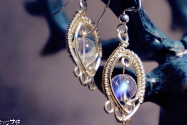 月光石怎么消磁 操作很简单 月光石怎么消磁 操作很简单