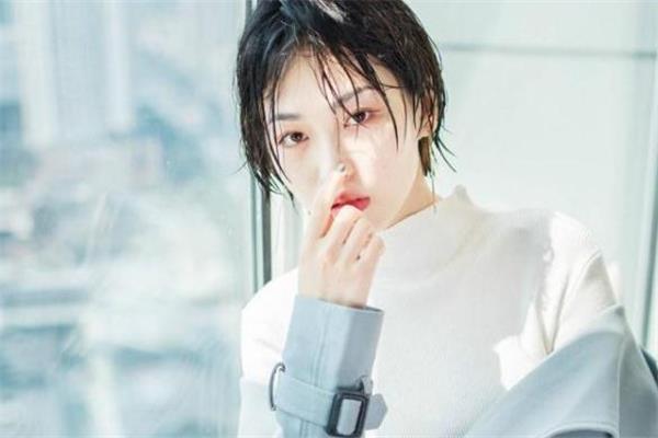 短发女生适合穿什么衣服 短发女生穿搭建议 短发女生适合穿什么衣服 短发女生穿搭建议