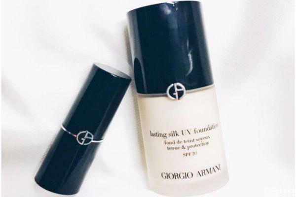 粉底液使用有哪些误区 什么是粉底液的使用误区 粉底液使用有哪些误区 什么是粉底液的使用误区