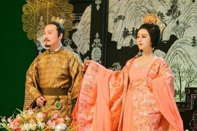 ​杨贵妃为什么没能当成皇后?