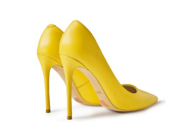 高跟鞋有声音怎么办 怎样避免穿高跟鞋走路时发出声音 高跟鞋有声音怎么办 怎样避免穿高跟鞋走路时发出声音