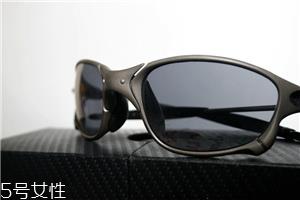 oakley是奢侈品牌吗?欧克利属于奢侈品吗? oakley是奢侈品牌吗?欧克利属于奢侈品吗?