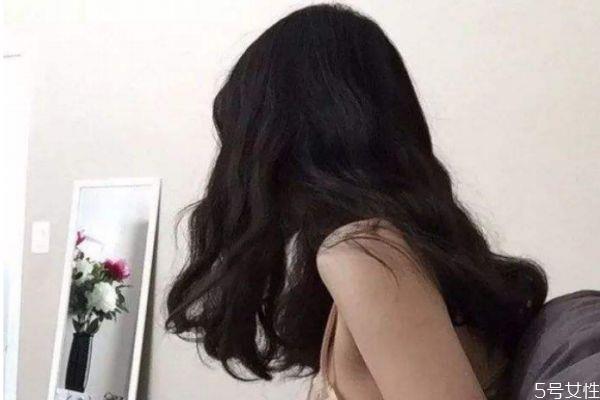 染黑发多久能褪到自然 染黑发后悔怎么快速掉色 染黑发多久能褪到自然 染黑发后悔怎么快速掉色