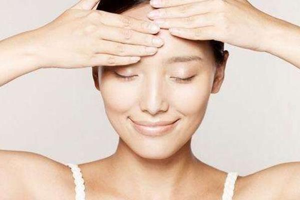 脸浮肿怎么按摩消肿 6步骤按摩消肿 脸浮肿怎么按摩消肿 6步骤按摩消肿