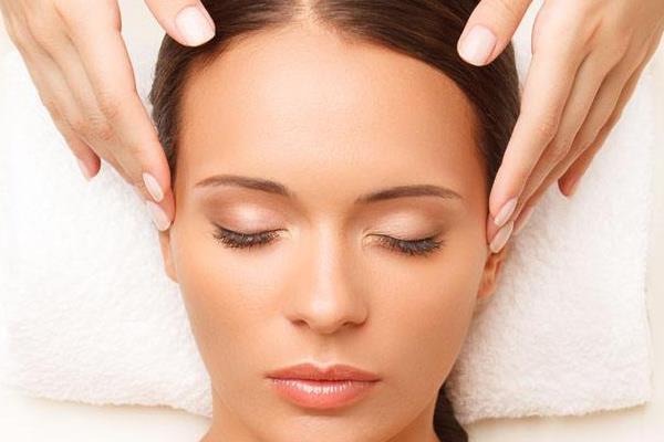 脸浮肿怎么按摩消肿 6步骤按摩消肿 脸浮肿怎么按摩消肿 6步骤按摩消肿