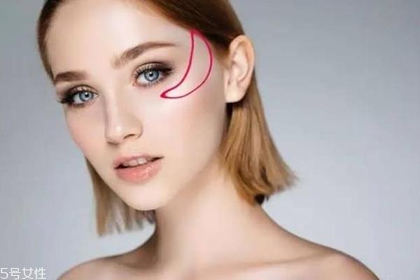 第一次使用高光怎么打 3个步骤轻松拥有苹果肌 第一次使用高光怎么打 3个步骤轻松拥有苹果肌