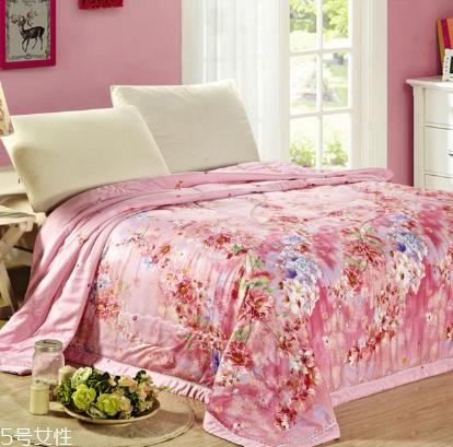 空调被暖和吗？夏天用很暖和