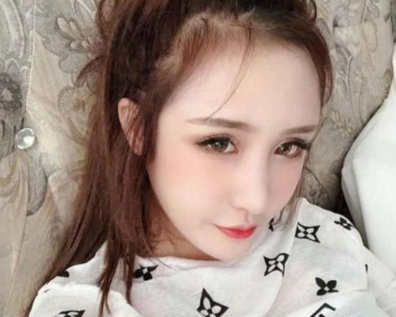 快手网红大美晒背后纹身，看到价格后懵了！网友：这辈子都纹不起