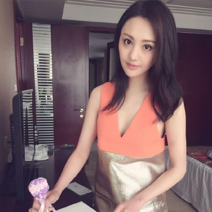 张雪迎高考分数,郑爽高考分数,王俊凯高考分数,而她差距太大