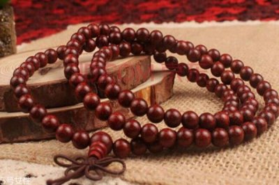 ​檀木手串有什么好处 有益身心健康