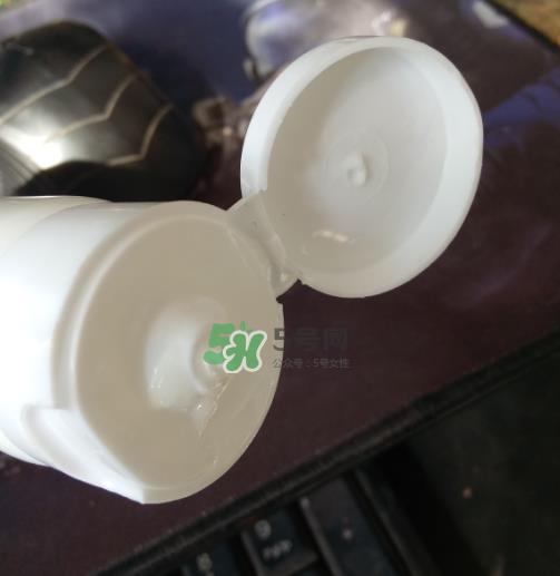 佐薇洗面奶怎么样?佐薇洁面乳好用吗? 佐薇洗面奶怎么样?佐薇洁面乳好用吗?