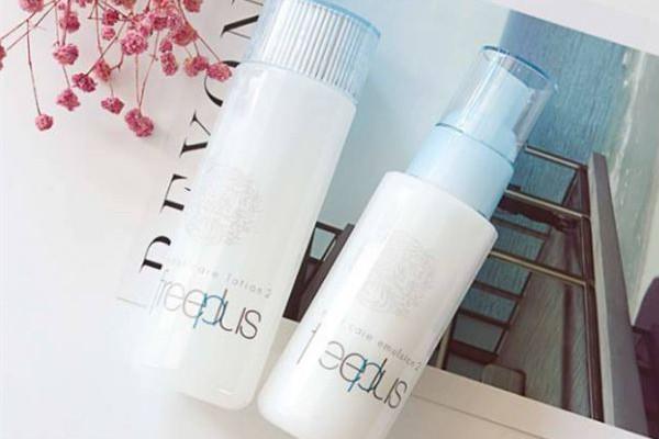 芙丽芳丝水乳可以和olay小白瓶一起用吗 芙丽芳丝水乳可以收缩毛孔吗 芙丽芳丝水乳可以和olay小白瓶一起用吗 芙丽芳丝水乳可以收缩毛孔吗