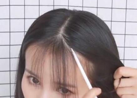 自己剪刘海怎么剪才好看 刘海分区很重要 自己剪刘海怎么剪才好看 刘海分区很重要