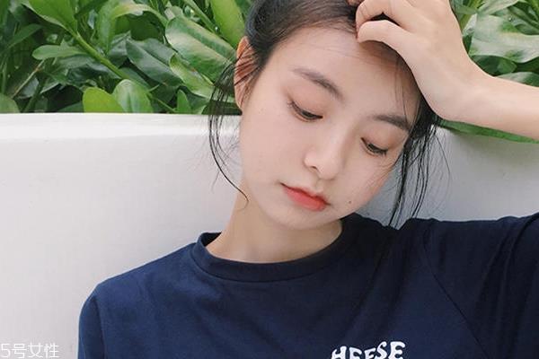 面膜有没有正反面?你迟早要用到的面膜冷知识 面膜有没有正反面?你迟早要用到的面膜冷知识