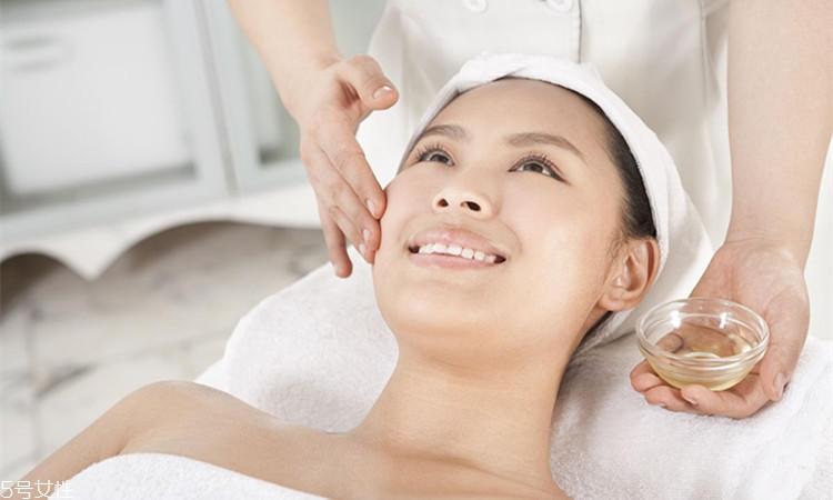 面膜有没有正反面?你迟早要用到的面膜冷知识 面膜有没有正反面?你迟早要用到的面膜冷知识