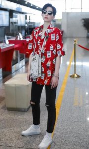 ​李斯丹妮杨紫互撕 李斯丹妮和谁吵架