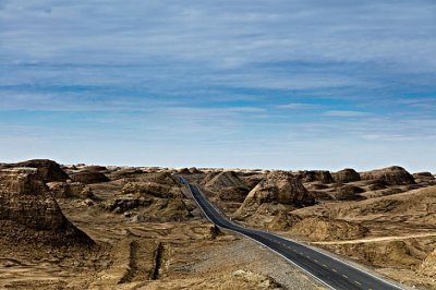 ​中国的“66号公路”315国道，一条通往西部的荒野之路