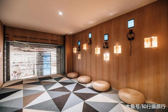 继杂书馆与晓书馆之后，高晓松的晓岛为文青们又开辟了一方天地