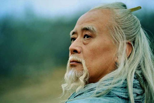 曹操杀华佗只是因为多疑吗?原因是什么?