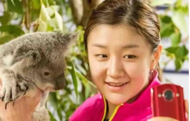 黄晓明表妹,24岁没谈过恋爱,乒坛第一美女,素颜与王丽坤一样美