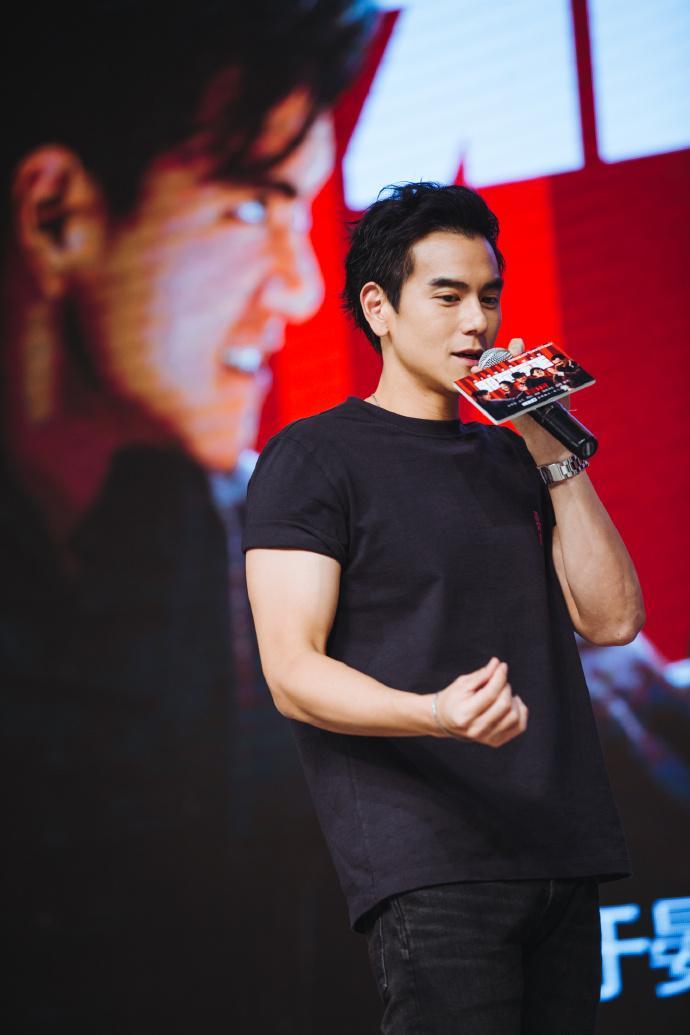 彭于晏回应换座位,称自己问心无愧,李冰冰做错了什么?